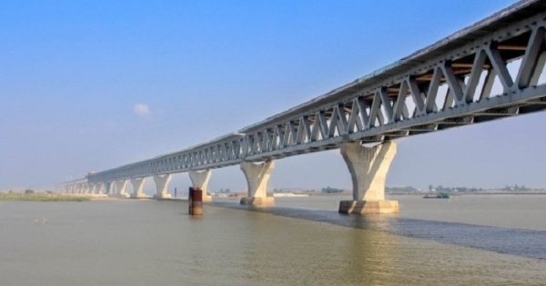 পদ্মা সেতুর টোল নির্ধারণ: বাইক ১০০, কার ৭৫০ টাকা