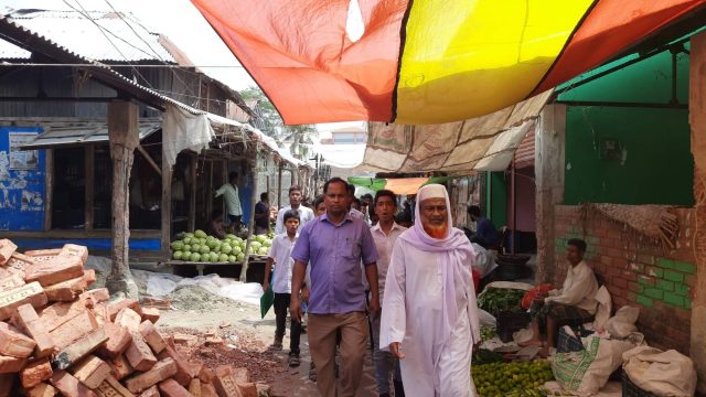 শরণখোলায় প্রধান শিক্ষকের বাড়ি ভাঙচুরের প্রতিবাদে শিক্ষার্থীদের বিক্ষোভ মিছিল