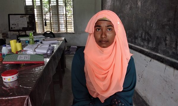চিকিৎসার অভাবে এসএসসি পরীক্ষা দেওয়া হচ্ছেনা মেধাবী শিক্ষার্থী রোজিনার