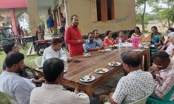 ডুমুরিয়ায় প্রাথমিক বিদ্যালয়ের প্রধান শিক্ষকদের সাথে মতবিনিময় সভা