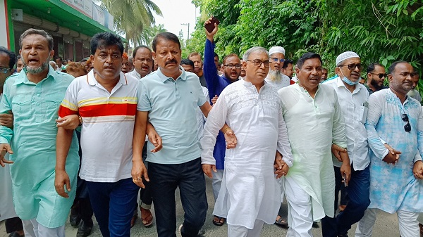 মোল্লাহাটে আওয়ামীলীগের সমাবেশ, বিক্ষোভ মিছিল ও পথসভা অনুষ্ঠিত