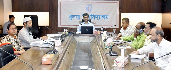 ইউজিসি আয়োজিত সংশোধিত উন্নয়ন প্রকল্পের পর্যালোচনা সভায় খুবির প্রকল্পের অগ্রগতি উপস্থাপন