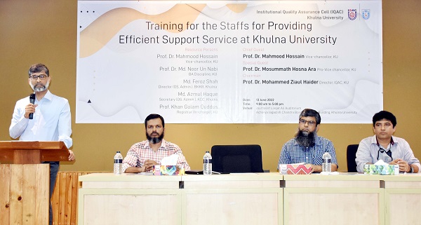 কর্মদক্ষতা বৃদ্ধিতে বিশ্ববিদ্যালয়ের কর্মচারীদের প্রশিক্ষণের আওতায় আনা হয়েছে : উপাচার্য