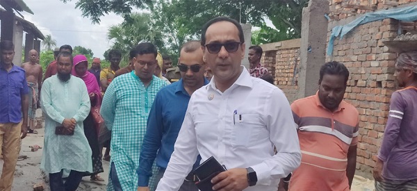 তালায় আশ্রায়ণ প্রকল্প পরিদর্শন করেন প্রধানমন্ত্রীর দপ্তরের পরিচালক ডা. মোহাম্মদ মহিবুল হাসান