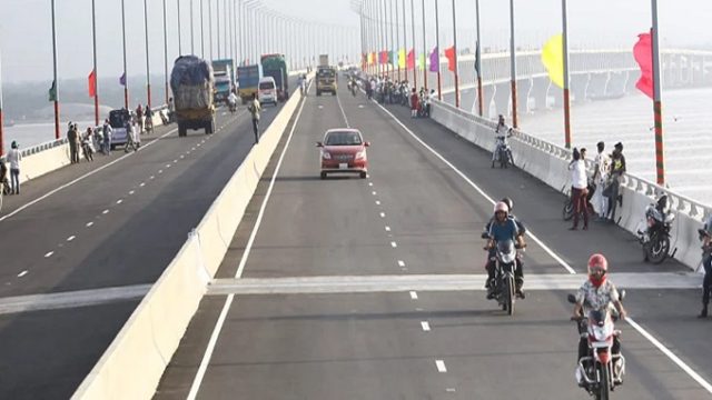 পদ্মা সেতুতে অনিদিষ্টকালের জন্য মোটরসাইলে চলাচল নিষিদ্ধ