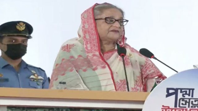 বক্তব্য দিতে গিয়ে আবেগাপ্লুত প্রধানমন্ত্রী