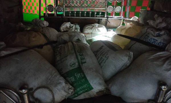 তালায় ৭০০ কেজি ভেজাল দুধের জেলি উদ্ধার