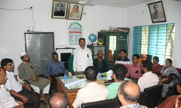 ডুমুরিয়ার এস কে বাকার কলেজ পরিচালনা পর্ষদের সভাপতির নামে মিথ্যা সংবাদ সম্মেলনের প্রতিবাদে সভা