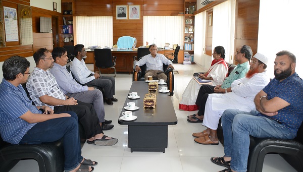 কুয়েটের ভাইস-চ্যান্সেলরের সাথে ‘বঙ্গবন্ধু চেয়ার প্রফেসর’ এর সৌজন্য সাক্ষাৎ