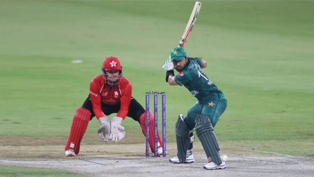 হংকংকে ১৯৪ রানের লক্ষ্য দিল পাকিস্তান