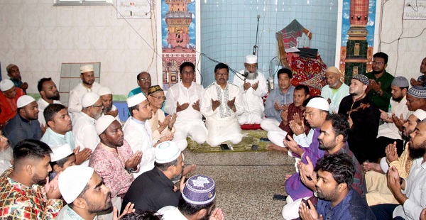 বেগম রিজিয়া শহীদের সুস্থতা ও রোগমুক্তি কামনায় নগর ছাত্রলীগের দোয়া ও মিলাদ মাহফিল অনুষ্ঠিত