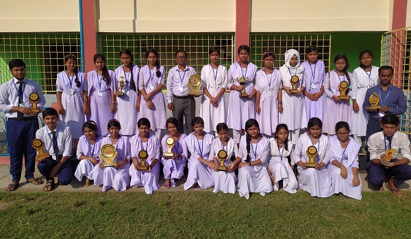 চিতলমারীর চরবানিয়ারী মডেল উচ্চ বিদ্যালয়ের ২৫ ইভেন্টে কৃতিত্ব অর্জন