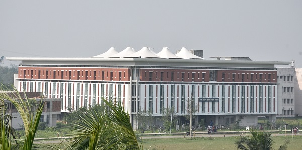 গুসি শান্তি পুরস্কার পাওয়ায় শিক্ষামন্ত্রীকে খুবি উপাচার্যের অভিনন্দন