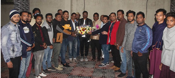 আইনজীবী সমিতির নবনির্বাচিত সভাপতি ও সাধারণ সম্পাদককে শেখ রাসেল পরিষদের ফুলেল শুভেচ্ছা