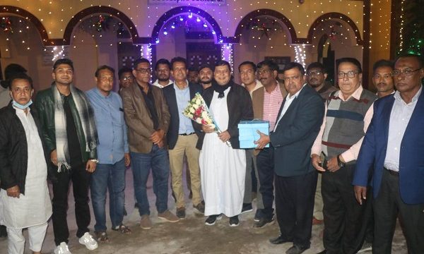 বড়দিন উপলক্ষ্যে খ্রিস্ট ধর্মাবলম্বীদের সাথে খুলনা বিএনপির শুভেচ্ছা বিনিময়