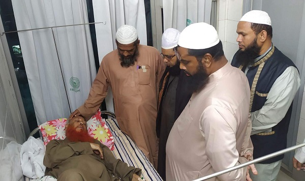 খেলাফত মজলিসের নায়েবে আমীরের শয্যাপাশে ইসলামী আন্দোলন খুলনার নেতৃবৃন্দ