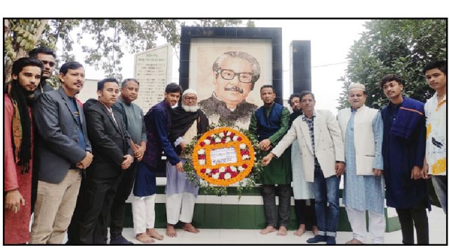 বঙ্গবন্ধুর প্রতিকৃতিতে শেখ রাসেল জাতীয় শিশু-কিশোর পরিষদ খালিশপুর থানা শাখার শ্রদ্ধা