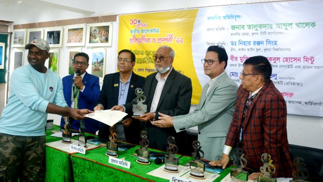 আলোকচিত্র জীবনের কথা বলে : সিটি মেয়র