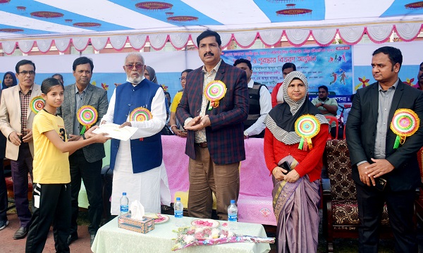 ক্রীড়ার মাধ্যমে একজন শিক্ষার্থী প্রতিষ্ঠা অর্জন করতে পারে :সিটি মেয়র