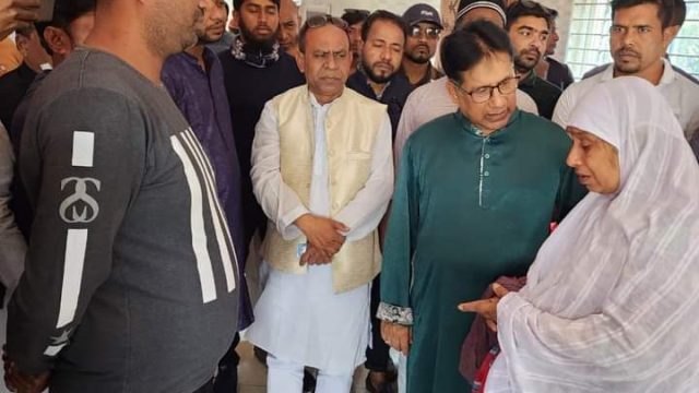 বীর মুক্তিযোদ্ধা আব্দুস সাত্তার এর পরিবারের পাশে সালাম মূর্শেদী এমপি