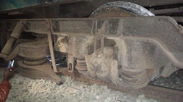 খুলনার সাথে সারাদেশের ট্রেন যোগাযোগ বন্ধ, ঝিনাইদহে যাত্রবাহী ট্রেন লাইনচ্যুত