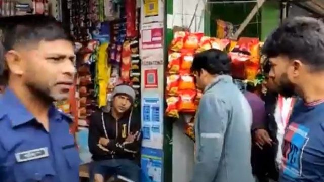 ফুলতলায় গুলিতে ব্যবসায়ী নিহত: ঘটনাস্থলে পুলিশের গোয়েন্দা টিম