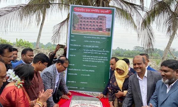 তালা মহিলা কলেজে নবীন বরণ ও আইসিটি ভবনের উদ্বোধন