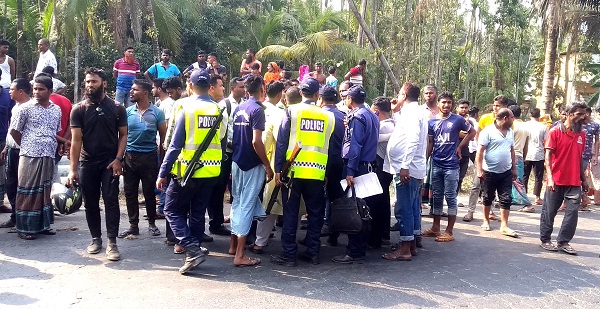 ফকিরহাটে পরিবহনের ধাক্কায় দুই মোটর সাইকেল আরোহী নিহত