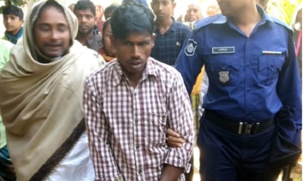 ফকিরহাটে চোরের ছুরিকাঘাত; নারীসহ আহত চার