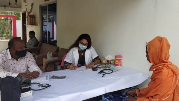 ফকিরহাটে বিনামূল্যে চিকিৎসা সেবা প্রদান