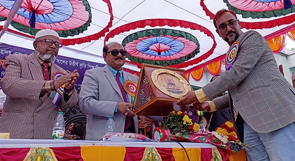 স্মার্ট বাংলাদেশ গড়তে শিক্ষার্থীদের অগ্রাণী ভূমিকা পালন করতে হবে : এ্যাড. মিলন এমপি