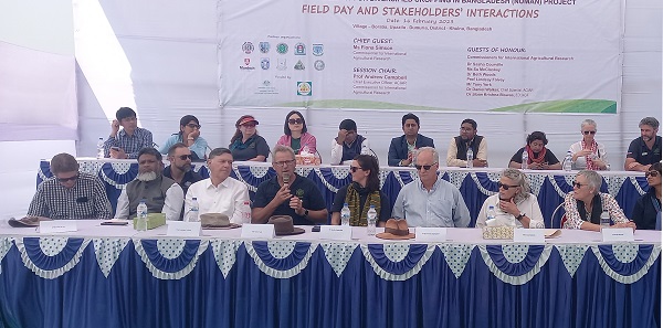 ডুমুরিয়ায় কৃষকদের সাথে মতবিনিময় করেন ২২ জন বিদেশি