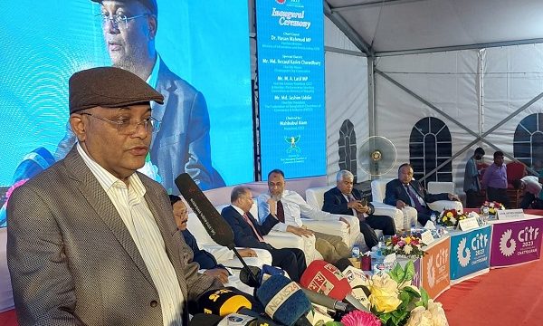 উৎসব-পার্বণে আমাদের দেশেও নিত্যপণ্যের দাম কমানোর সংস্কৃতি চালু করুন : ব্যবসায়ীদের প্রতি তথ্যমন্ত্রী