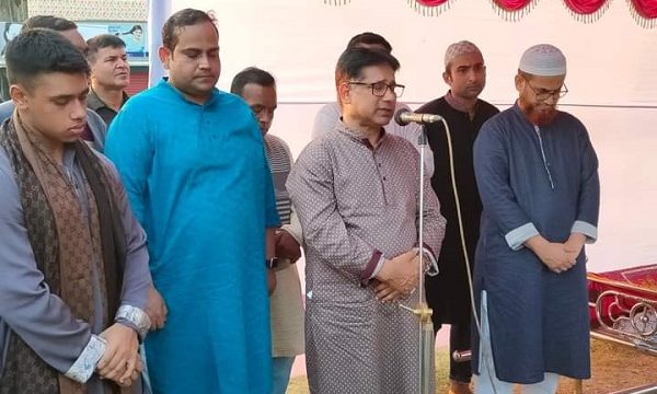 সালাম মূশের্দী’র বড় বোনের জানাযা সম্পন্ন