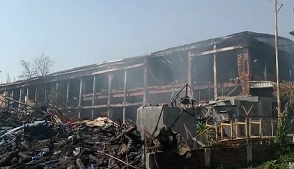 মোংলা ইপিজেড লাগেজ কারখানার আগুন নিভলো ৫৩ ঘণ্টা পর, দেড়শ’ কোটি টাকার ক্ষয়ক্ষতি