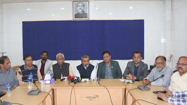 আন্দোলনের নামে হত্যা করলে রাস্তায় নামতে দেব না : এসএম কামাল