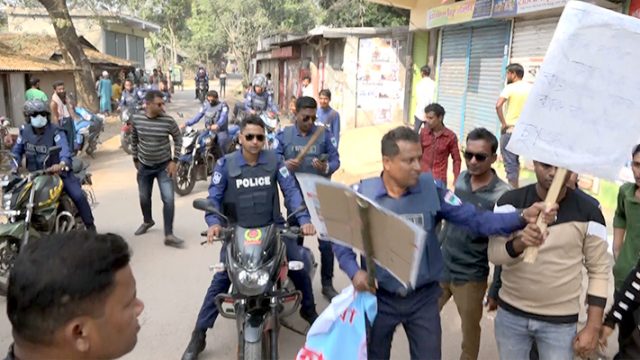 খুলনার দুটি ইউনিয়নে বিএনপির পদযাত্রায় পুলিশের বাধা