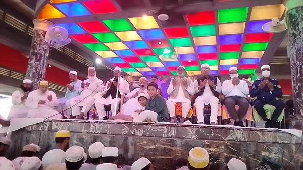 খাঁটি মুসলমান হতে ইসলামী আদলে জীবন গড়ার বিকল্প নাই : ছারছীনা পীর