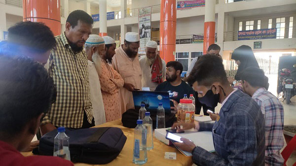 নতুন নিয়মে ট্রেনের টিকিট কাটতে ফ্রি রেজিষ্ট্রেশন সহায়তা দিচ্ছে ওয়াব