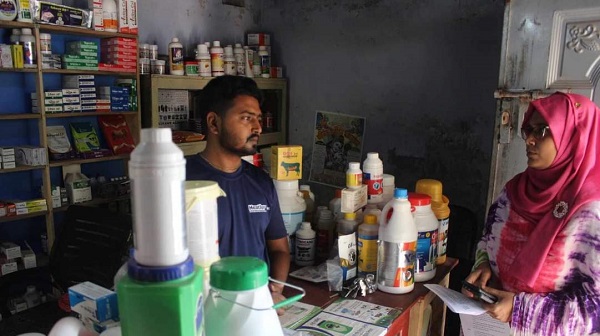 পাইকগাছায় অনুমোদন বিহীন এন্টিবায়োটিক বিক্রয় : দুই বিক্রেতাকে জরিমানা