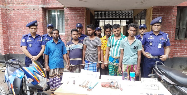 বাগেরহাটে মোটরসাইকেল চোর চক্রের ৬ সদস্য গ্রেফতার