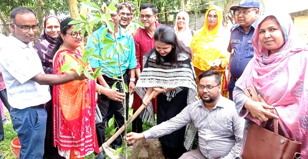 ফকিরহাটে বিশ্ব পরিবেশ দিবস পালিত