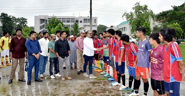 খুবিতে আন্তঃডিসিপ্লিন ফুটবল প্রতিযোগিতার উদ্বোধন