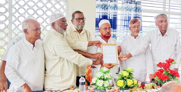 দাকোপে উপজেলা চেয়ারম্যানকে মুক্তিযোদ্ধাদের সংবর্ধনা