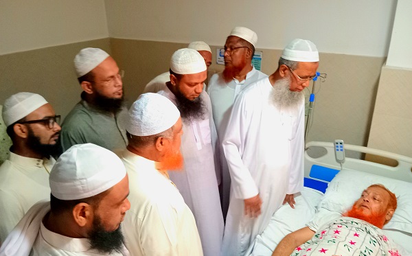 খেলাফত মজলিসের কেন্দ্রীয় আমীরকে দেখতে ইসলামী আন্দোলন খুলনা মহানগর নেতৃবৃন্দ