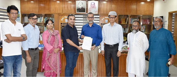 পারস্পরিক সহযোগিতার মাধ্যমে আমরা খুবিকে এগিয়ে নিতে চাই : উপাচার্য