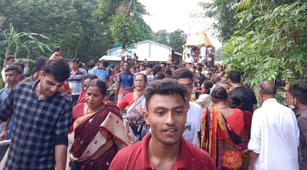 তালায় উৎসবমূখর পরিবেশে রথযাত্রা অনুষ্ঠিত