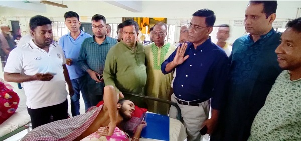 বৈষম্যবিরোধী ছাত্র আন্দোলনে আহতদের শয্যাপাশে বিএনপি