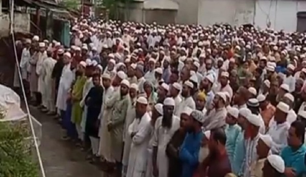 বটিয়াঘাটায় সাবেক ইউপি চেয়ারম্যান আশিকুজ্জামান আশিক’র পিতার দাফন সম্পন্ন