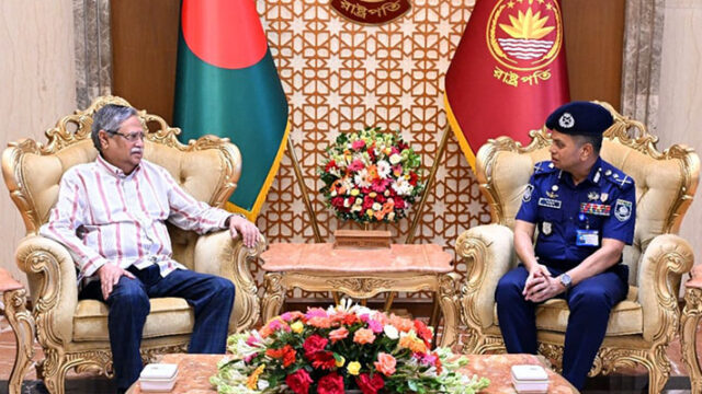 লুটপাট বন্ধে পুলিশকে কঠোর পদক্ষেপ নেওয়ার নির্দেশ রাষ্ট্রপতির